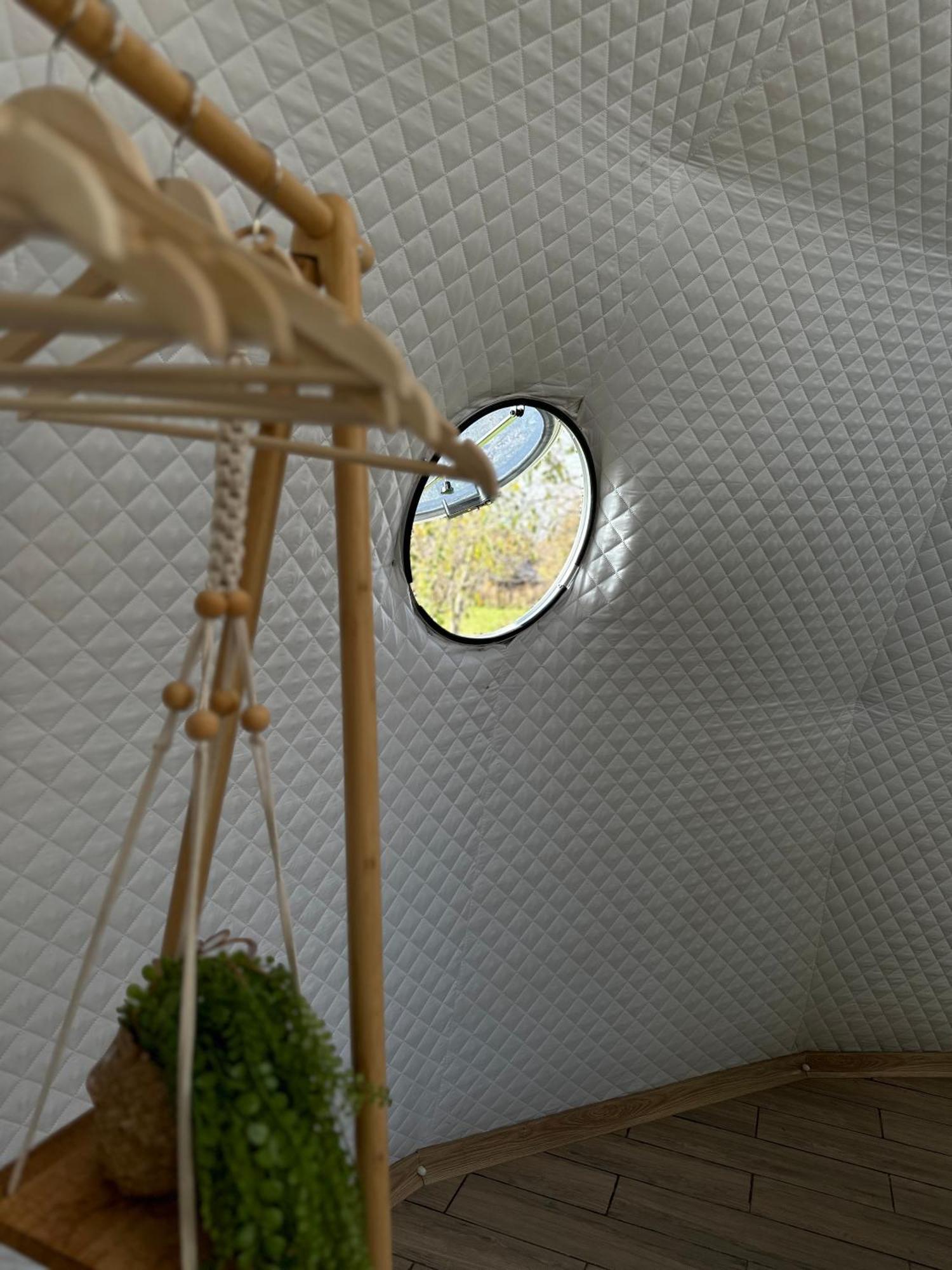 Hotel The Frog Glamping à Horezu Extérieur photo
