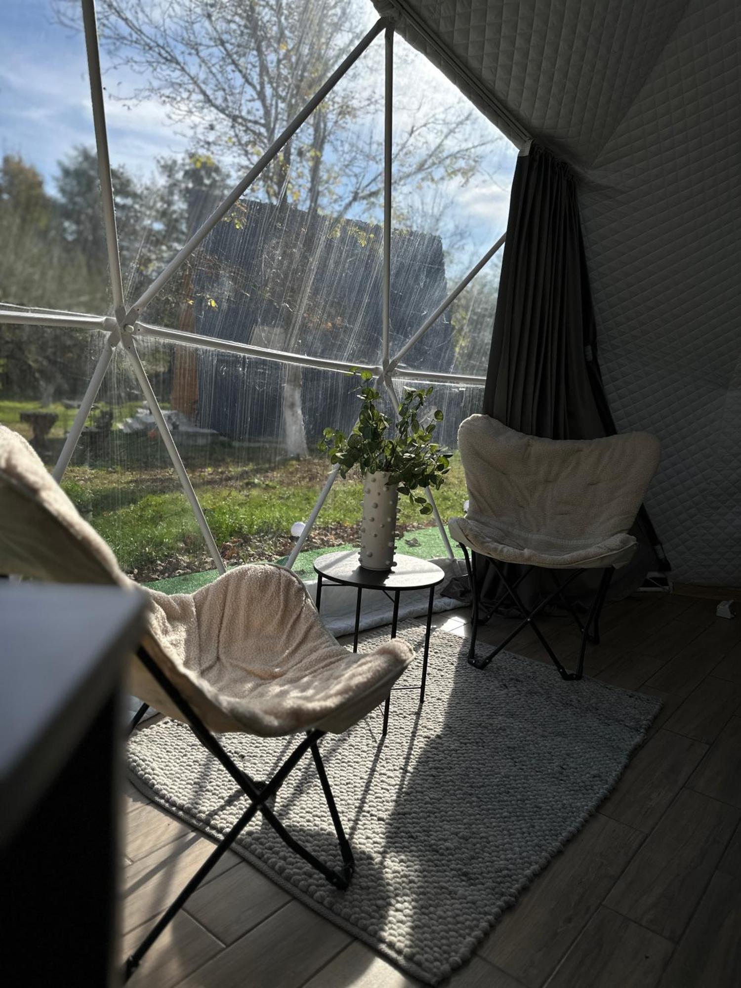 Hotel The Frog Glamping à Horezu Extérieur photo