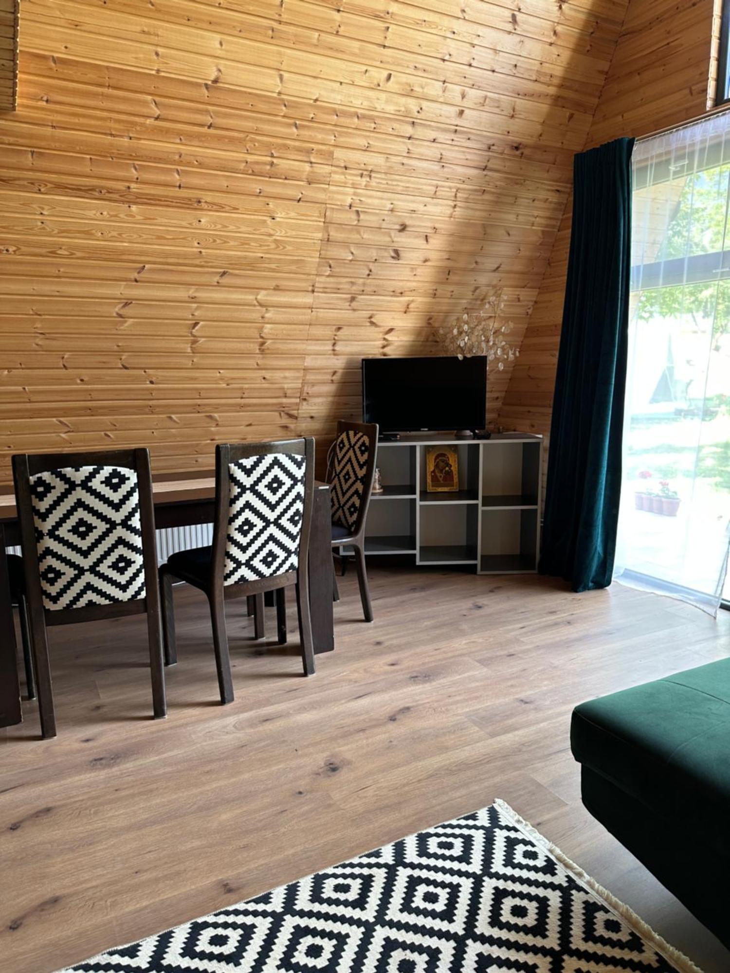 Hotel The Frog Glamping à Horezu Extérieur photo