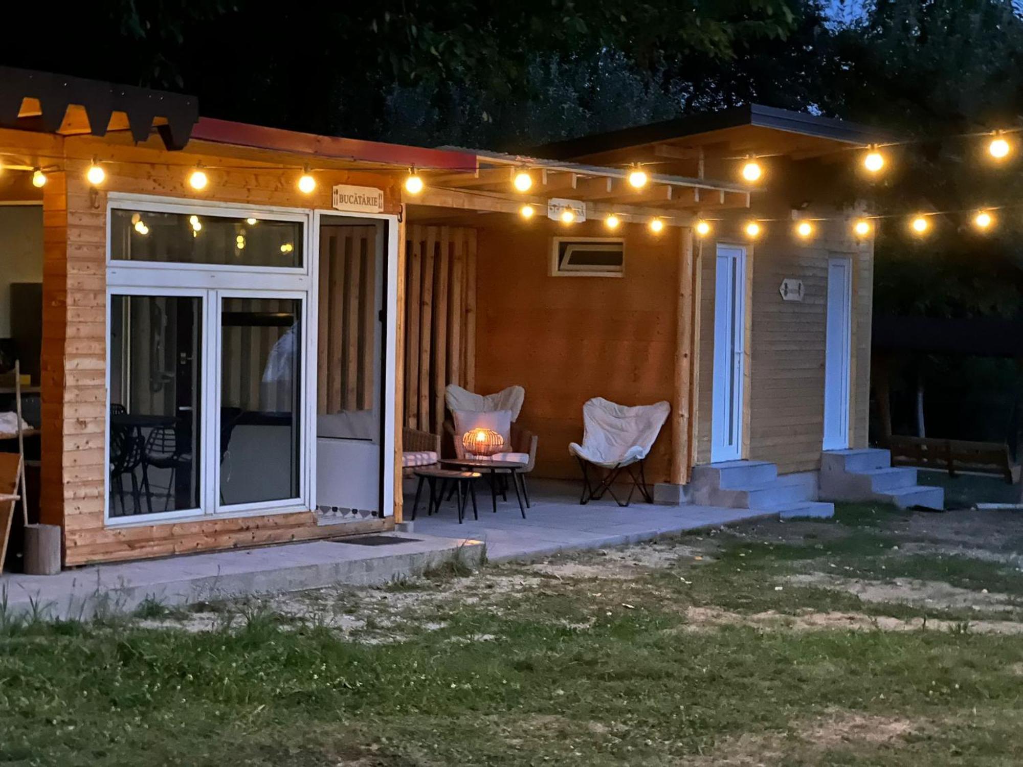 Hotel The Frog Glamping à Horezu Extérieur photo